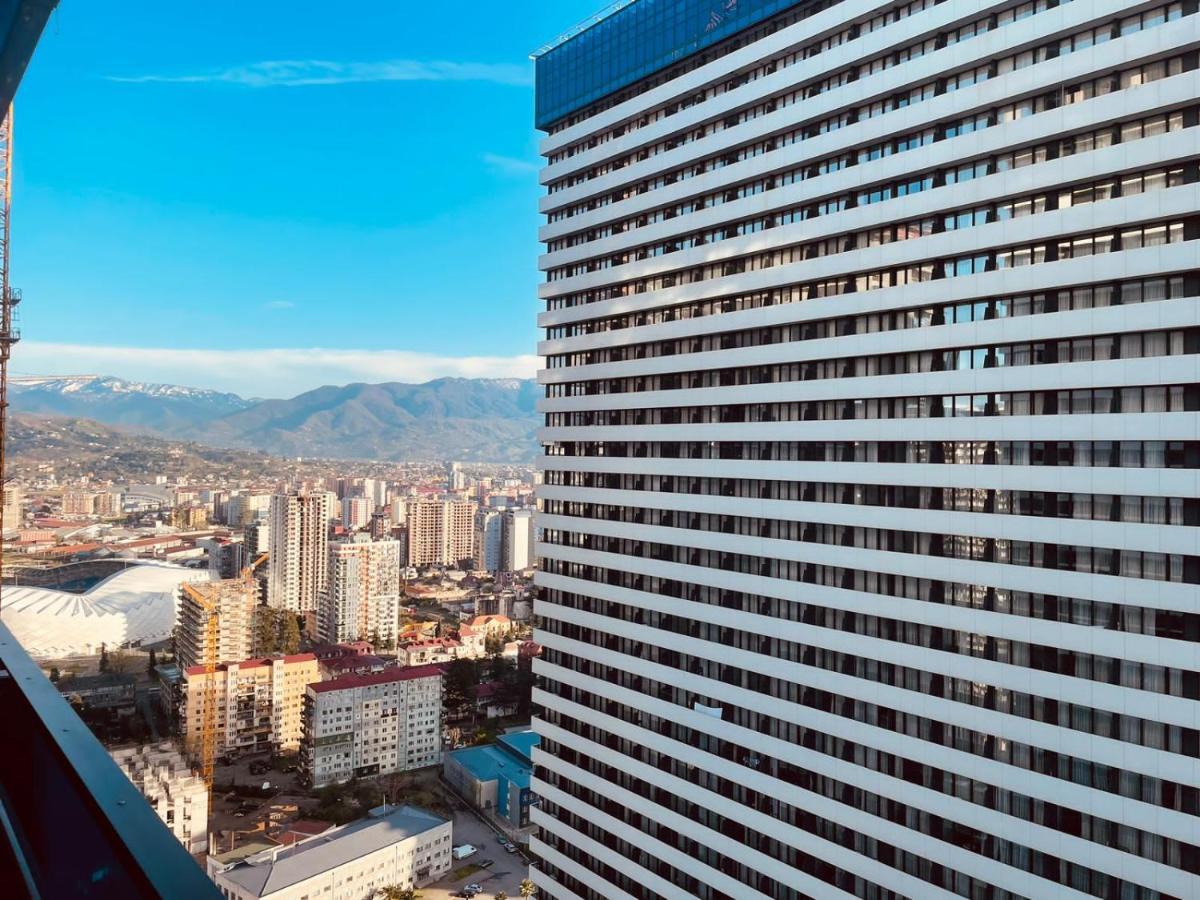 Orbi City Hub Apartments Batumi Bagian luar foto