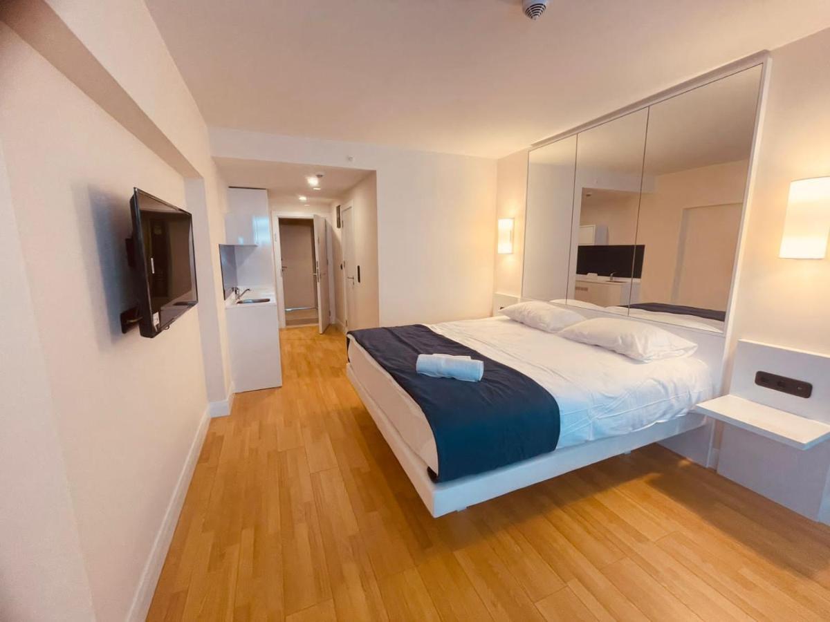 Orbi City Hub Apartments Batumi Bagian luar foto
