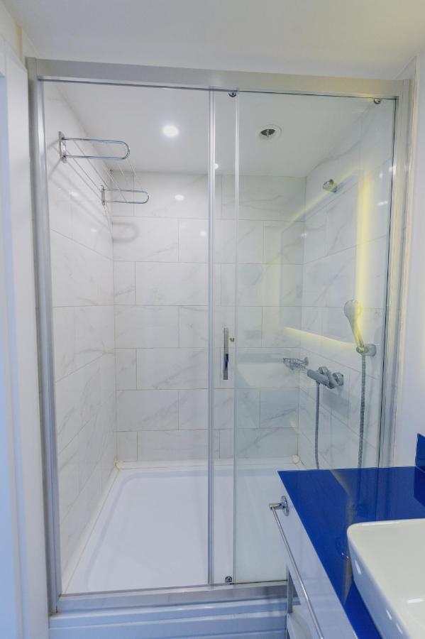 Orbi City Hub Apartments Batumi Bagian luar foto