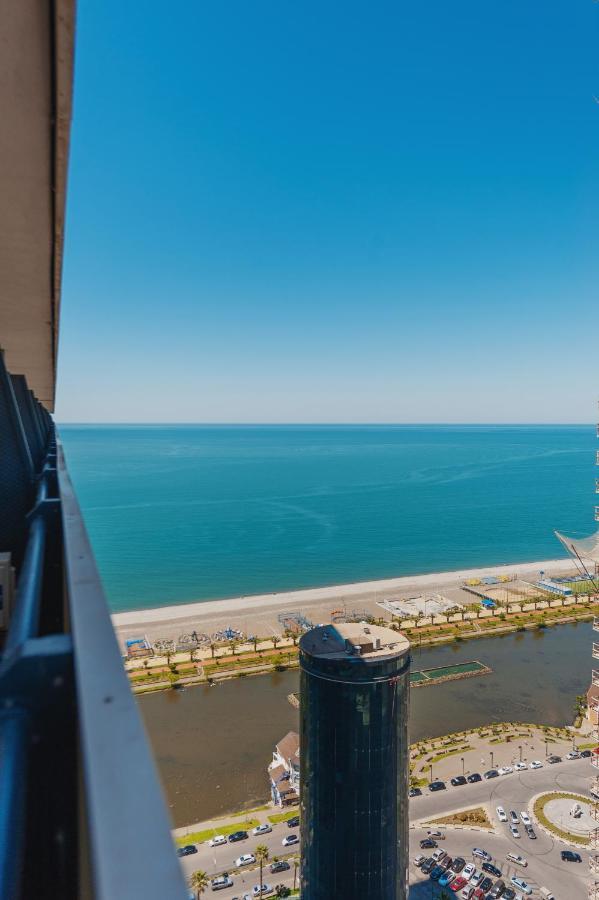 Orbi City Hub Apartments Batumi Bagian luar foto